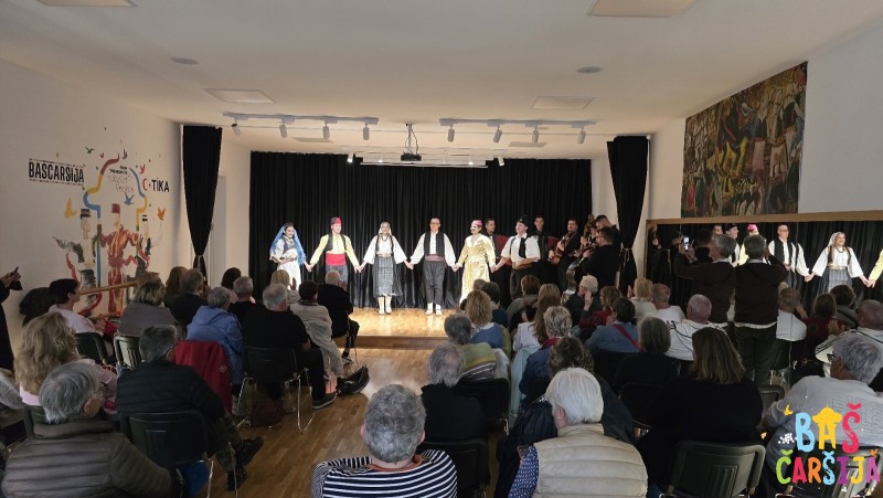 KONCERTI SVE BOJE TRADICIJE