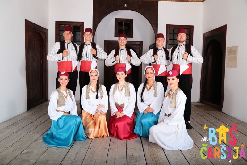 KONCERTI SVE BOJE TRADICIJE