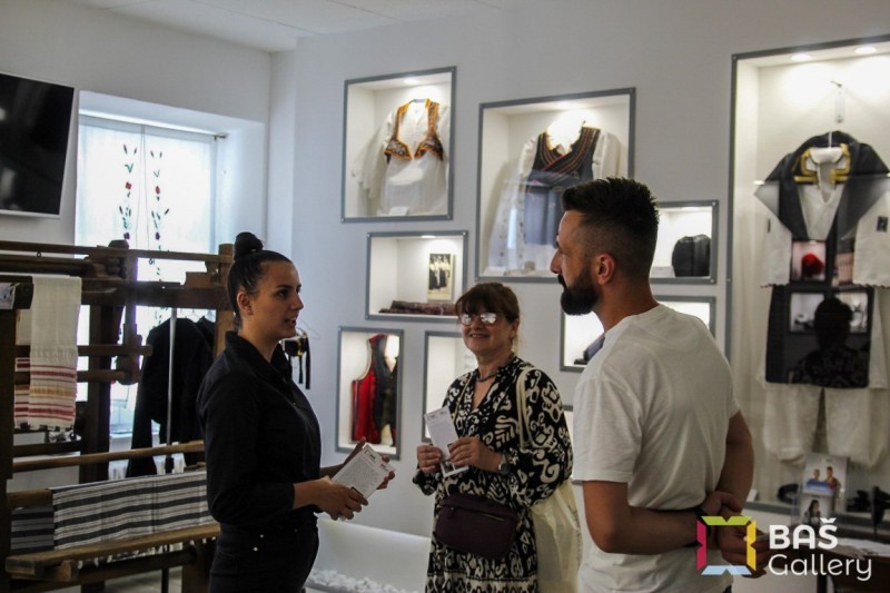 KONCERTI SVE BOJE TRADICIJE