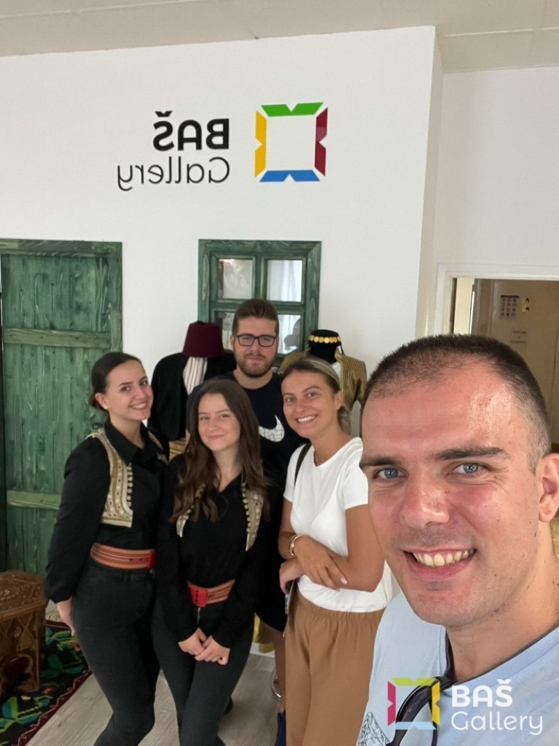 KONCERTI SVE BOJE TRADICIJE