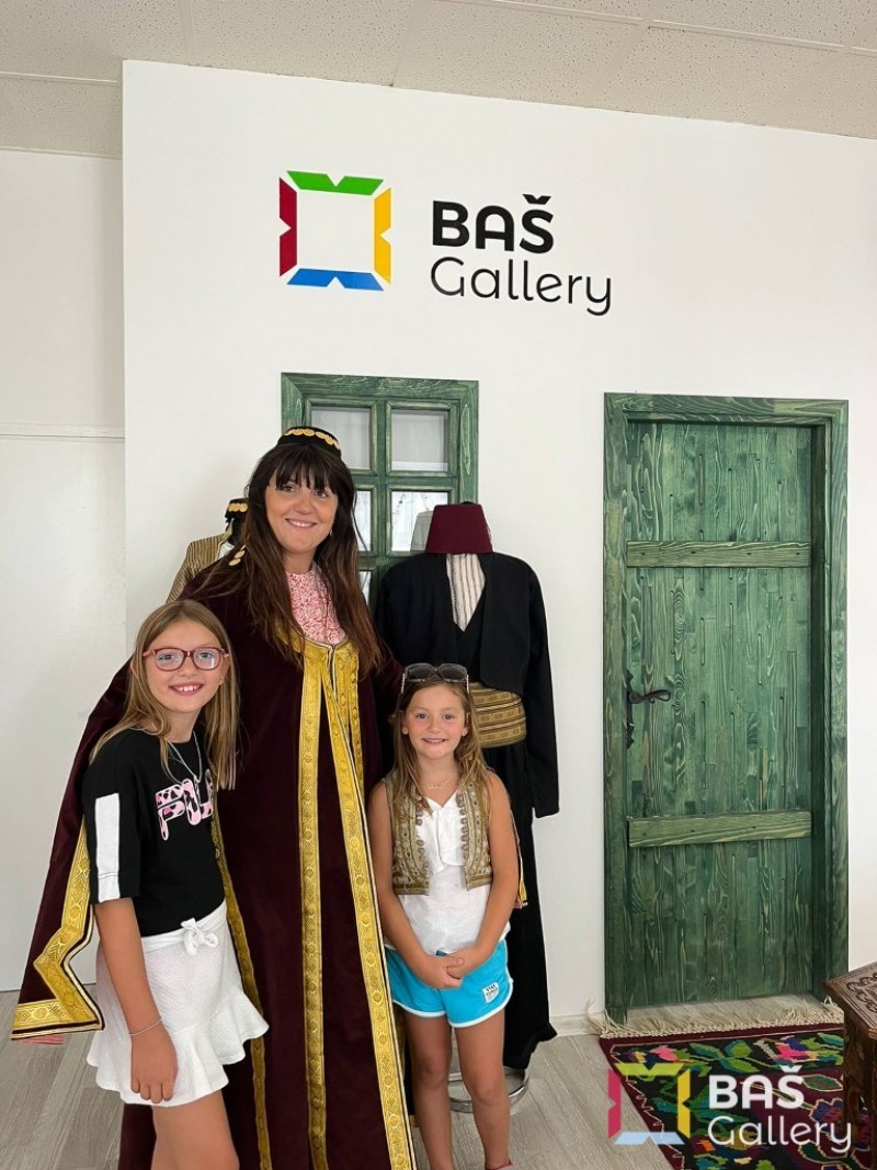 KONCERTI SVE BOJE TRADICIJE