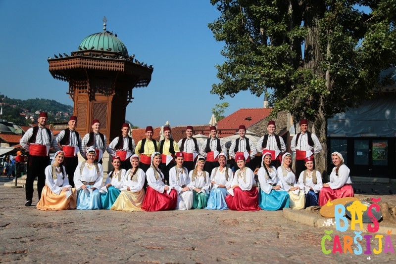 KONCERTI SVE BOJE TRADICIJE