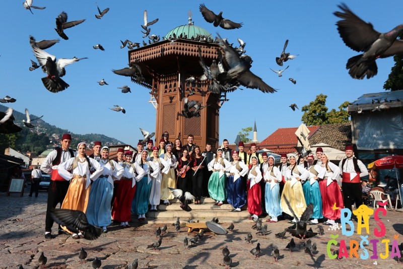 KONCERTI SVE BOJE TRADICIJE